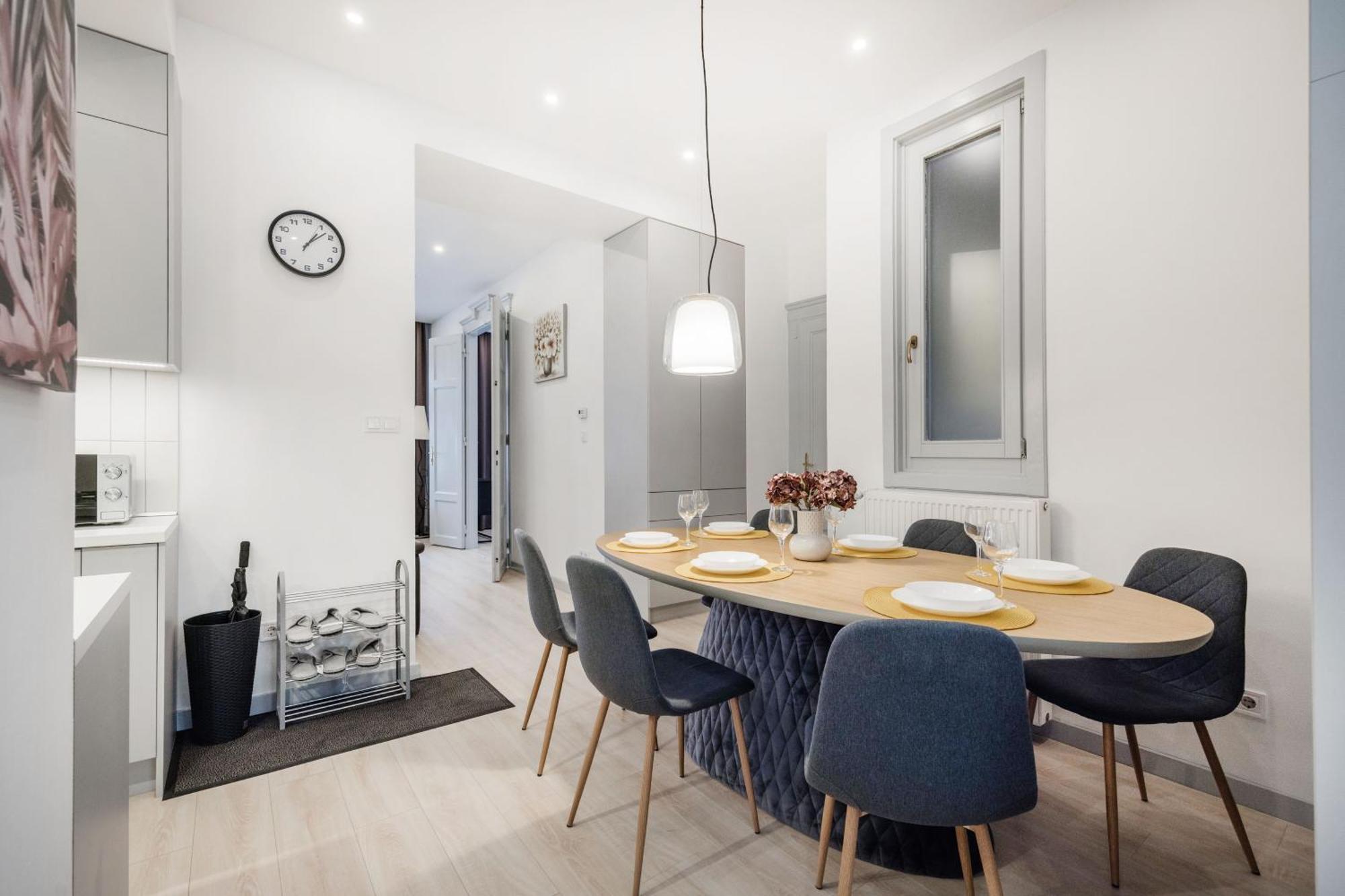 Appartement Elegant Two-bedroom In The Centre Boedapest