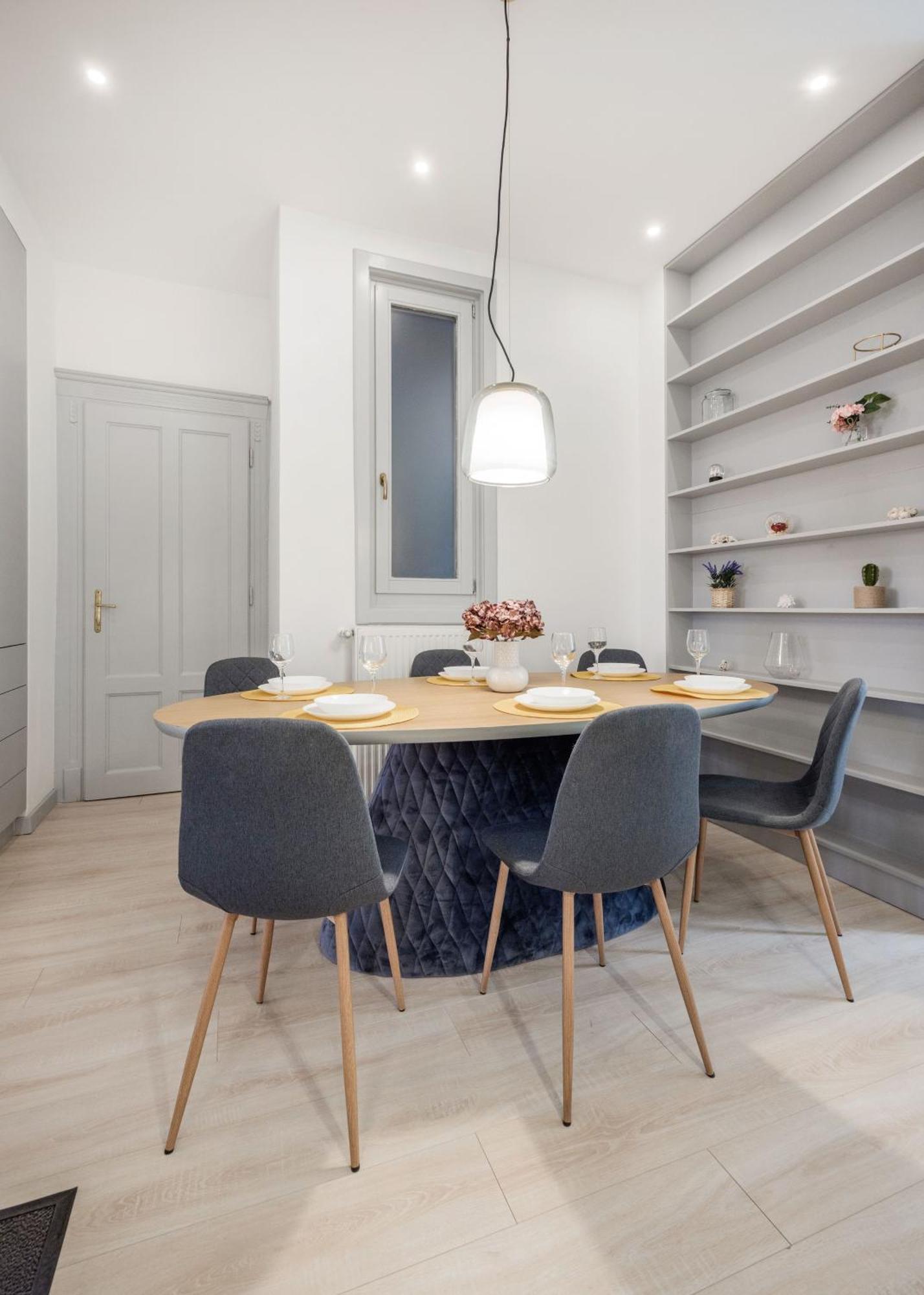 Elegant Two-bedroom In The Centre Appartement *